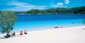 CroppedImage270137-4dc9dacc54430_766_lake-high-res-new