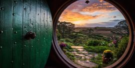CroppedImage270137-58c0e9708f863_3746_hobbiton-main-image001