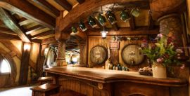 CroppedImage270137-5aebb1b64fd10_4205_gd-bar